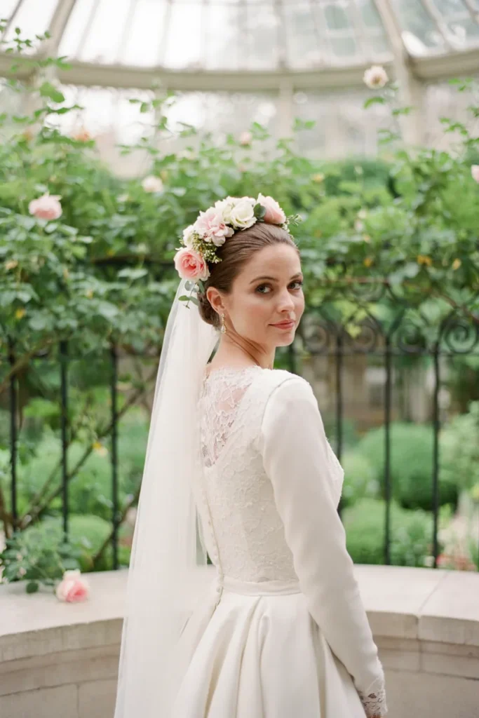 Rose Accent Bun